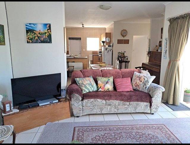 3 BEDROOM HOUSE FOR SALE IN LAGUNA SANDS